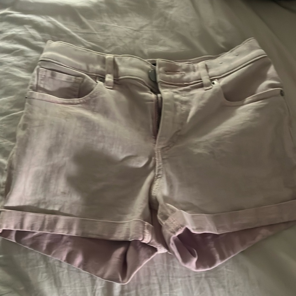 Express light pink denim mid rise short size 2